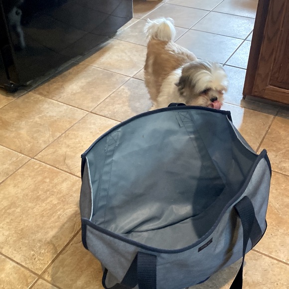 Brand New Thirty-One Round Utility Tote in Denim Distressed Pattern - Picture 11 of 11